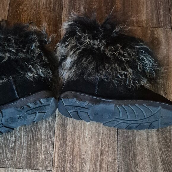 LAMO Himalaya Sheepskin Black Booties, Worn Once, 10 (41EU) - Picture 4 of 5